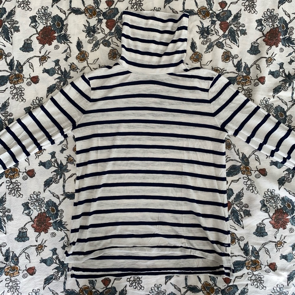 Madewell turtle neck